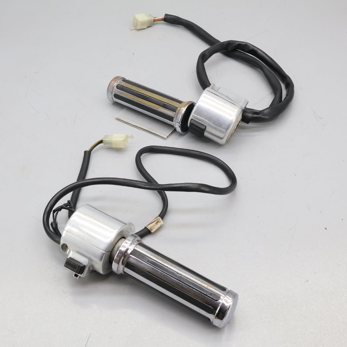 ホンダ 純正 ジョーカー90 HF09 ハンドル スイッチ グリップ 左右　251120DN0722