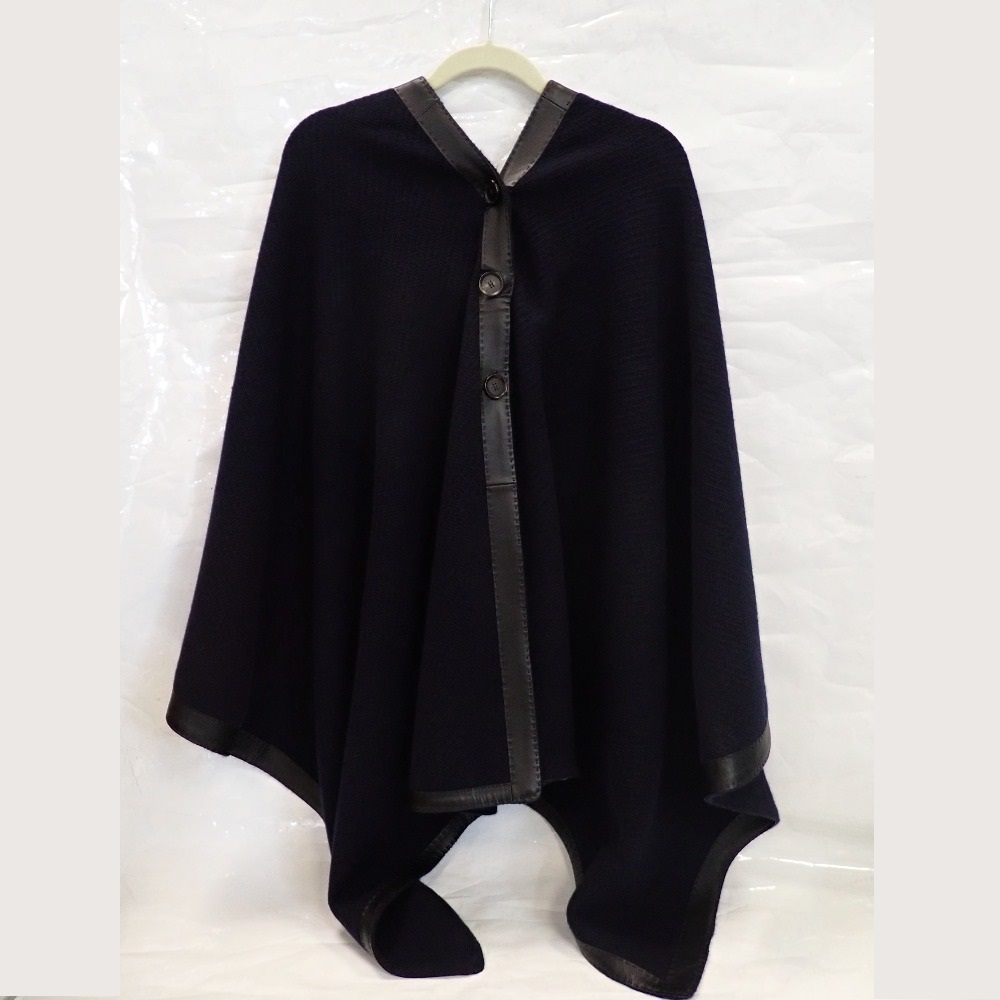Th1003942 エルメス ケープ ポンチョ ウール×カシミヤ 本革 ネイビー系×ブラック レディース HERMES 美品・中古
