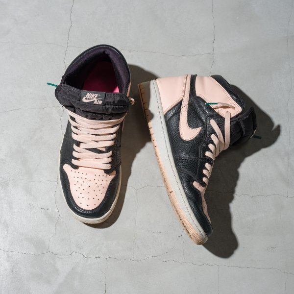 NIKE Air Jordan 1 Retro High OG Crimson Tint　28