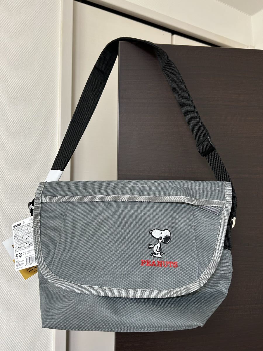 ☆未使用☆SNOOPY スヌーピー かぶせショルダーバッグ78345／グレー／カバン／ピーナッツ PEANUTS