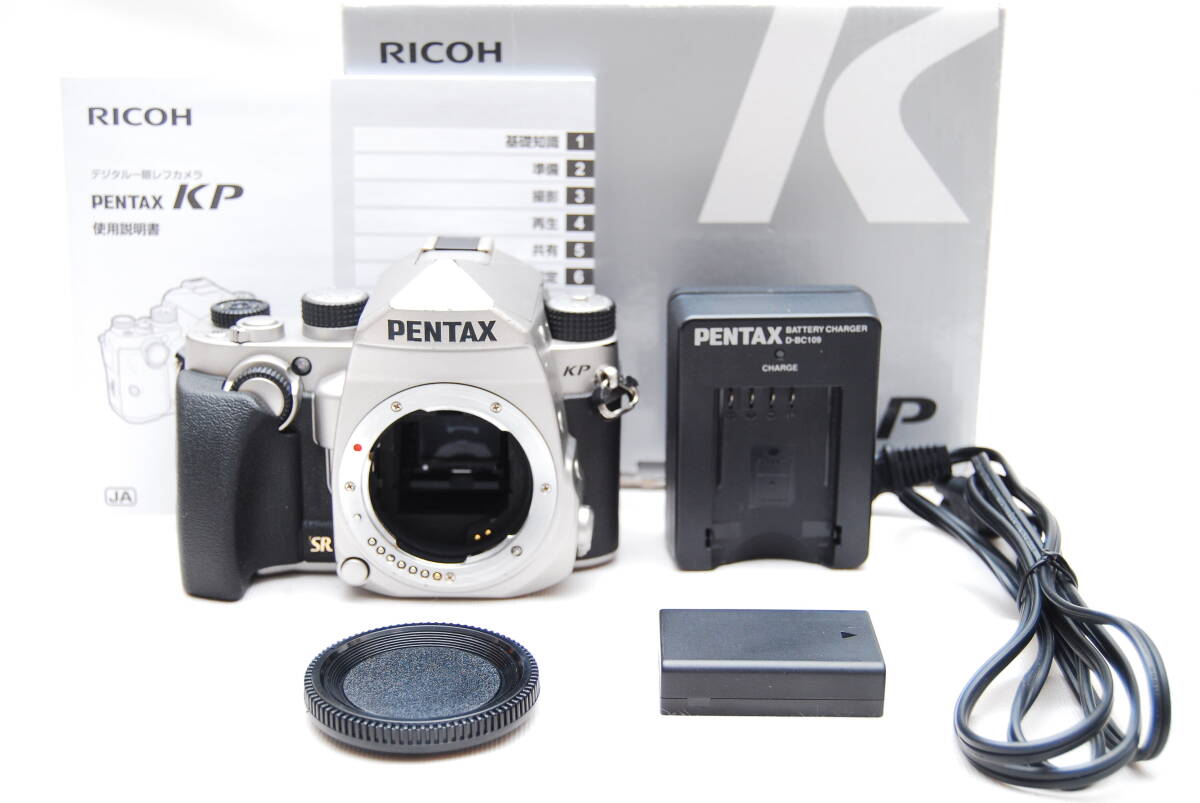 ★PENTAX デジタル一眼レフカメラ KP ボディ シルバー　ペンタックス★