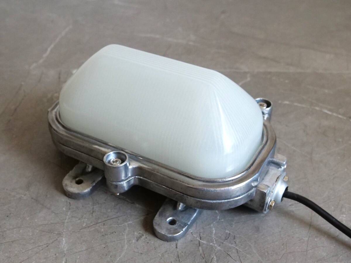 ビンテージ 工業系 壁付けランプ カプセルランプ インダストリアル 倉庫 防爆用ランプ　 R-H3