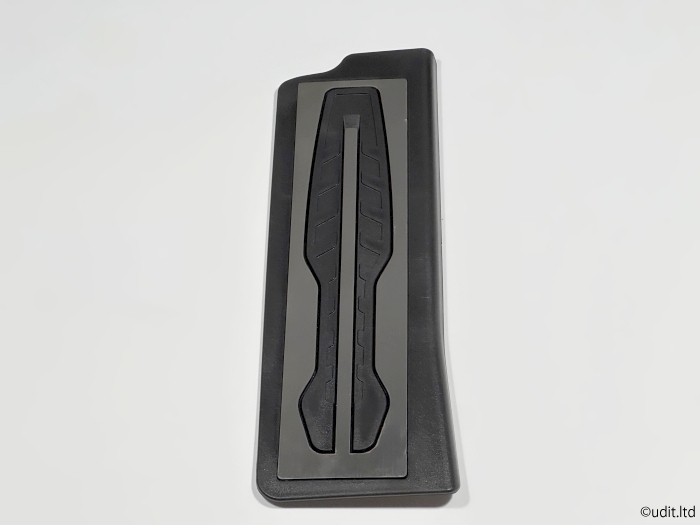 BMW専用フットレスト ペダルカバー 内装パーツ トリム F10F11F06F12F13F15F85G056F16F86G06