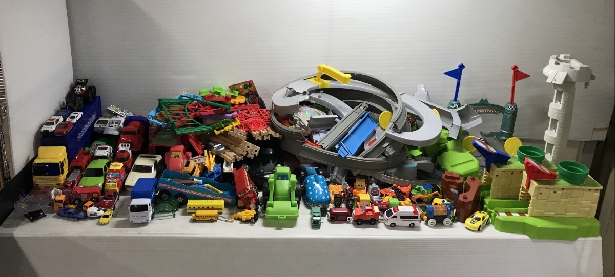 P/トミカ他大量まとめ/TOMY/乗用車/おもちゃ/パトカー/玩具/直線/曲線/パーツ取り/P12.15-62加