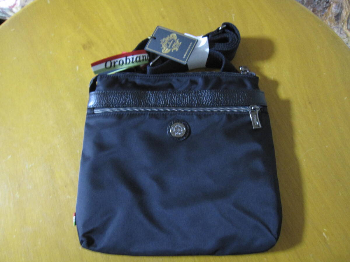 オロビアンコ 新品 ショルダー バッグ メンズ 鞄 黒 非売品 未使用 男女 兼用 格安 激安 お洒落 サックスバーHD 株主優待 Orobianco