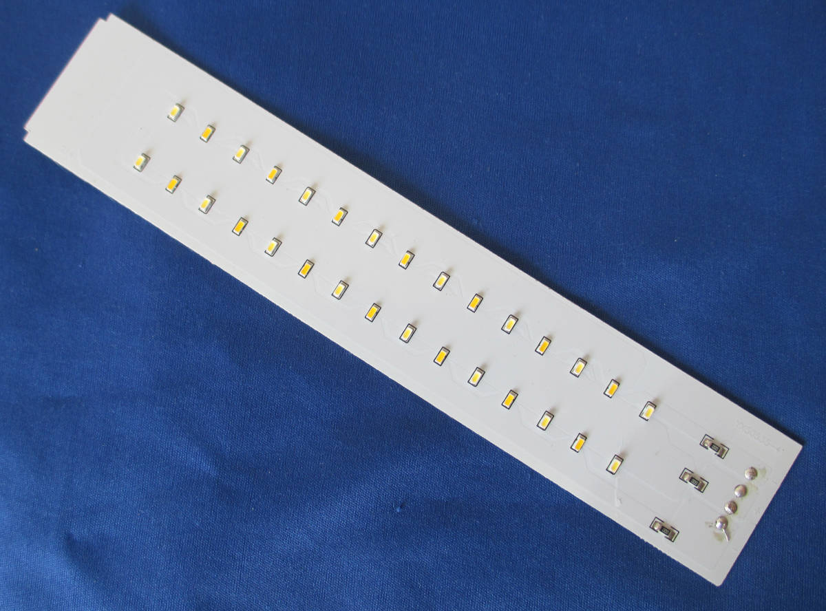 LED基板　昼白色１６球電球色１４球付　