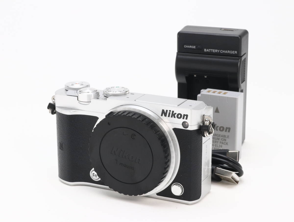 AB- (良品) Nikon ニコン 1 J5 ボディ シルバー シャッター回数1,040 初期不良返品対応 101-165