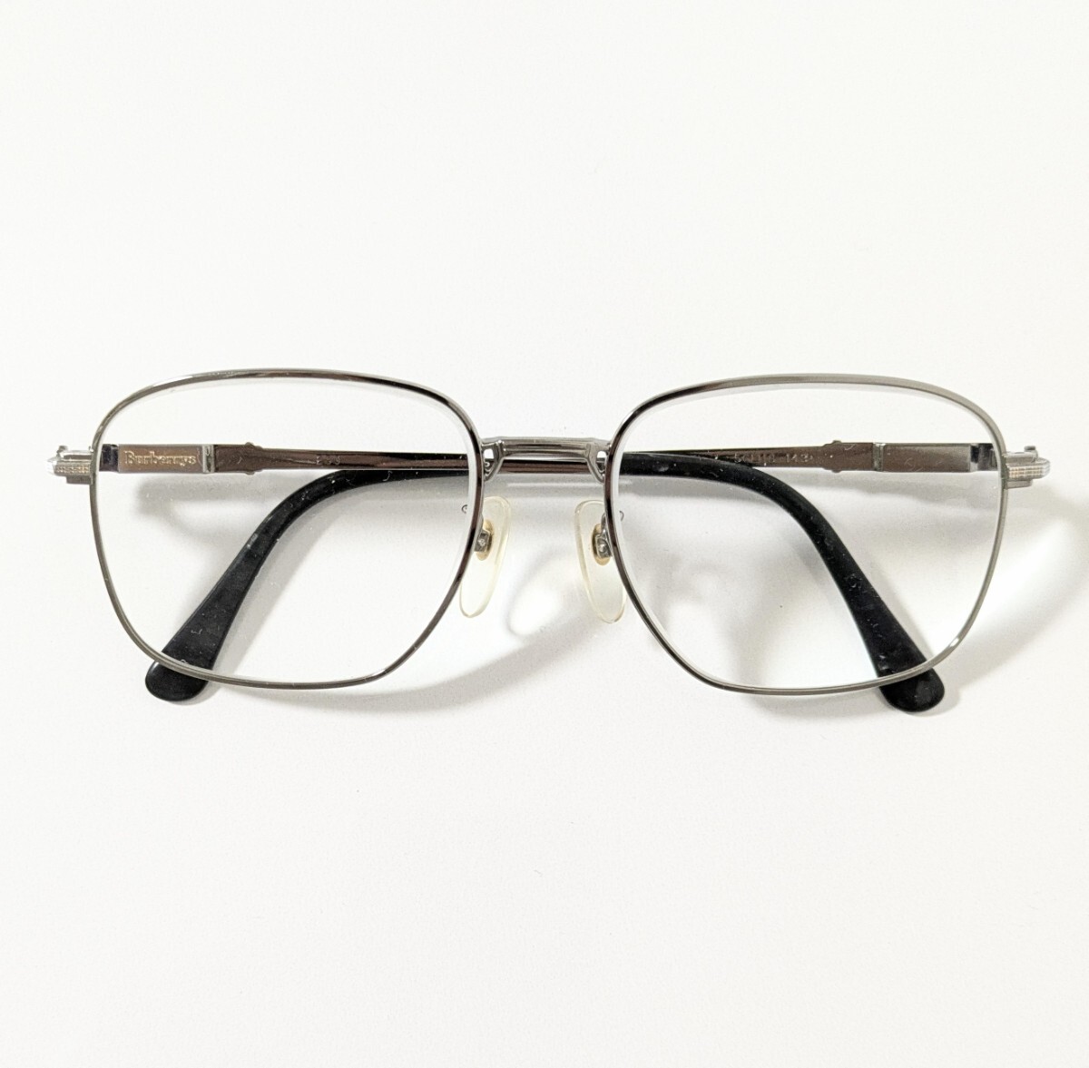 《 Burberrys 》バーバリー　ヴィンテージメガネ 度入り眼鏡 パリ型クラシック メガネフレーム　チタン製 シルバーカラー　美品　 希少品