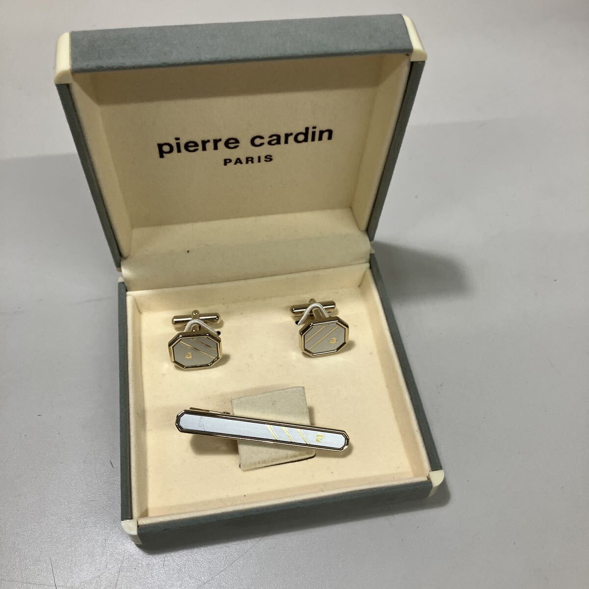 石801-060 pierre cardin ピエールカルダン カフス ネクタイピン 中古美品 ネコポス発送