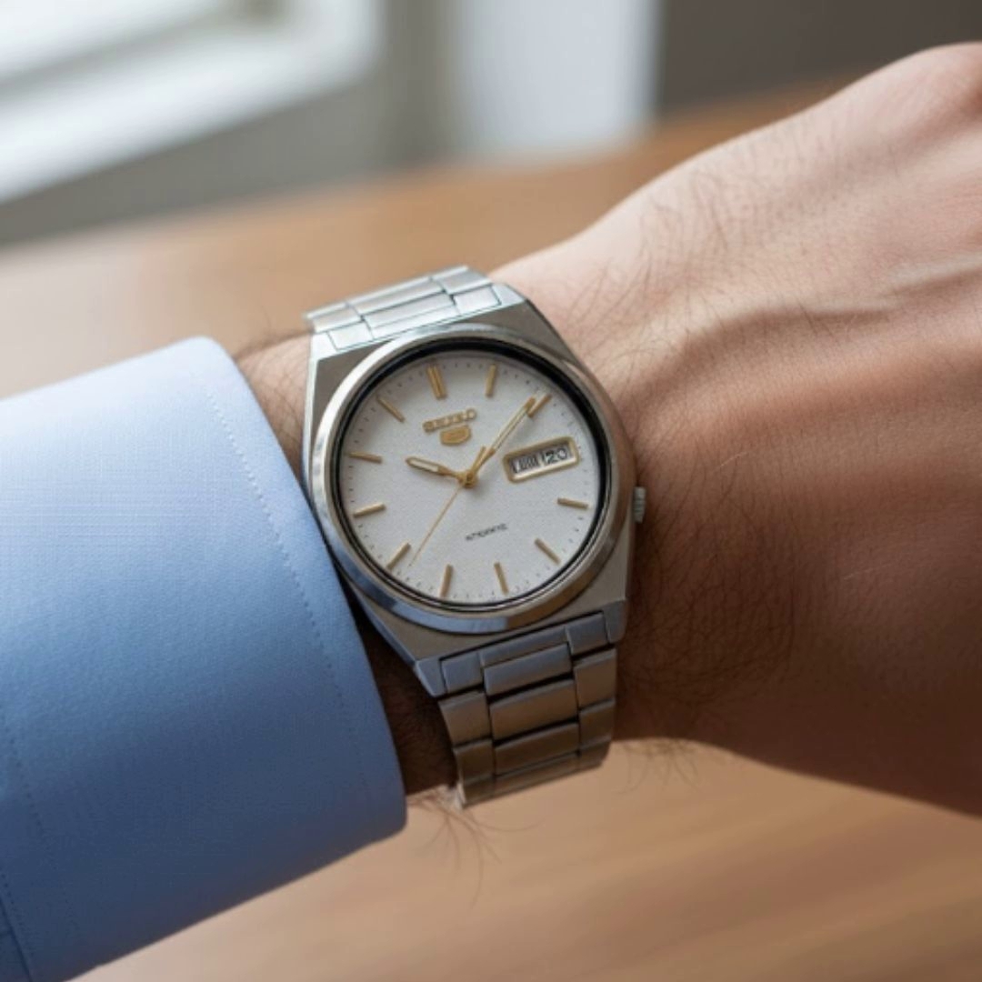 【ヴィンテージ/1990年02月製造】SEIKO セイコー ５ ファイブ 7S26-8760 自動巻 文字盤 ホワイト色 専用箱付属