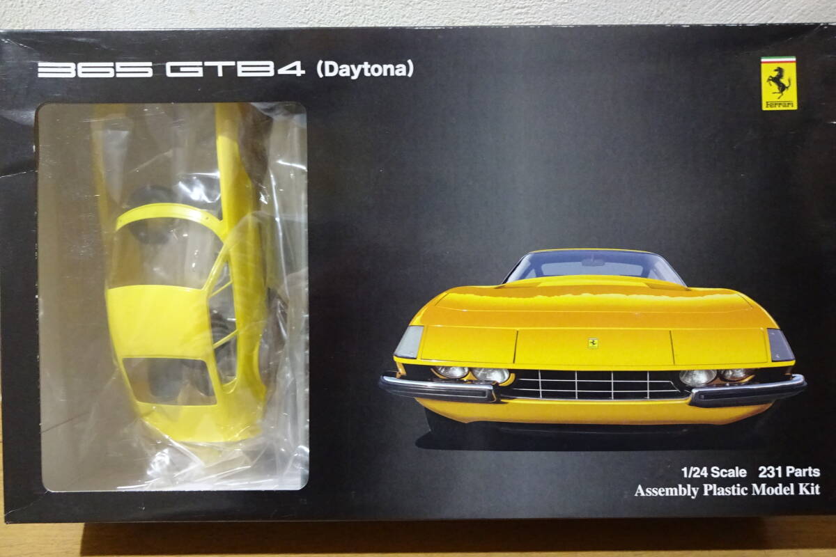 フジミ　1/24　エンスージアストモデル　フェラーリ365GTB4デイトナ　イエロー