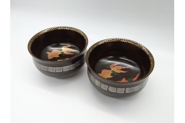 R-061724　輪島塗　黒塗　蒔絵　金彩　金魚　盃洗　悠々泳ぐ金魚が涼しげな4.8寸深鉢2客セット(杯洗、酒器、漆器、雷紋)　(R-061724)