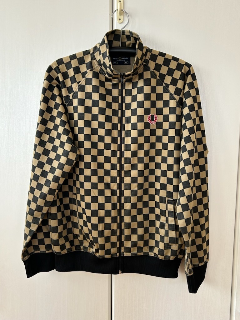 【送料無料】フレッドペリー FRED PERRY トラックジャケット ジャージ ダミエ柄 良品 正規品 サイズM～L！！！