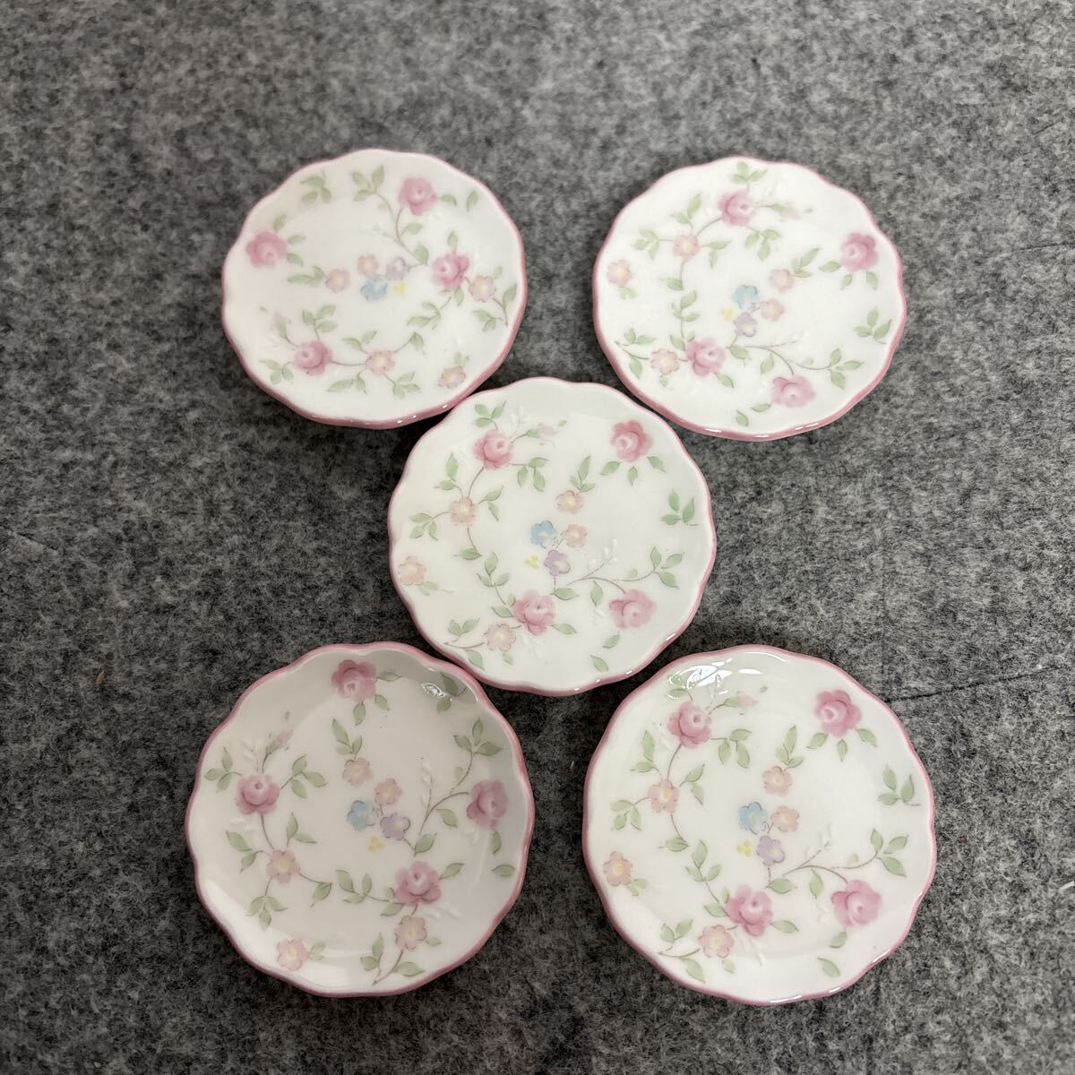 X825 ノリタケ スプーンレスト キューティーローズ　ミニチュア 豆皿 ミニ皿 5枚組 セット 洋食器 Noritake ばら 日本製