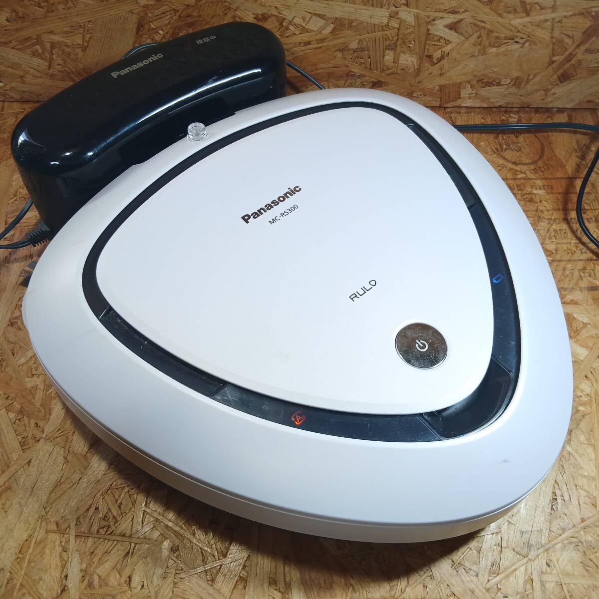 ●Panasonic／パナソニック　RULO MC-RS300　ロボット掃除機 〇●K-3