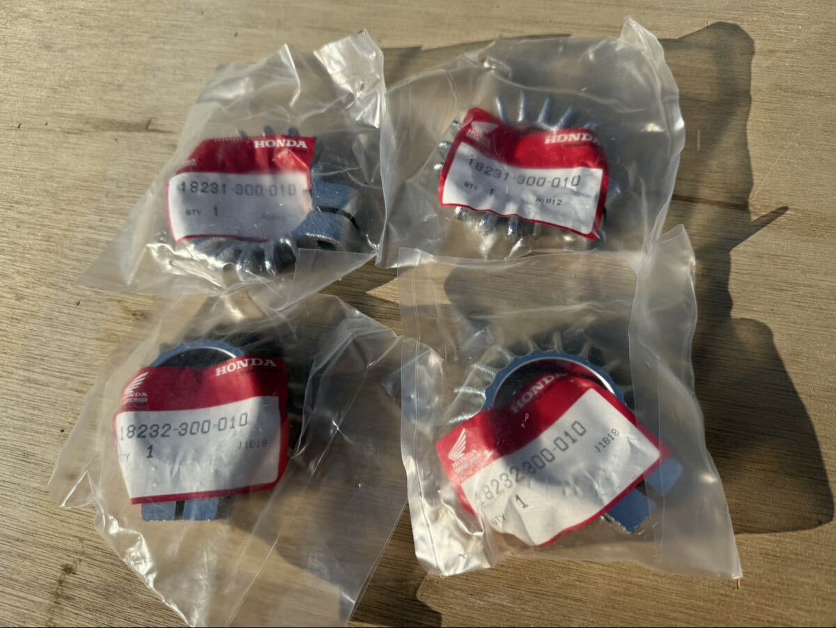 A6633 HONDACB750K0〜純正品　マフラーパイプジョイント　フランジ　一台分セット　NOS新品部品未開封品