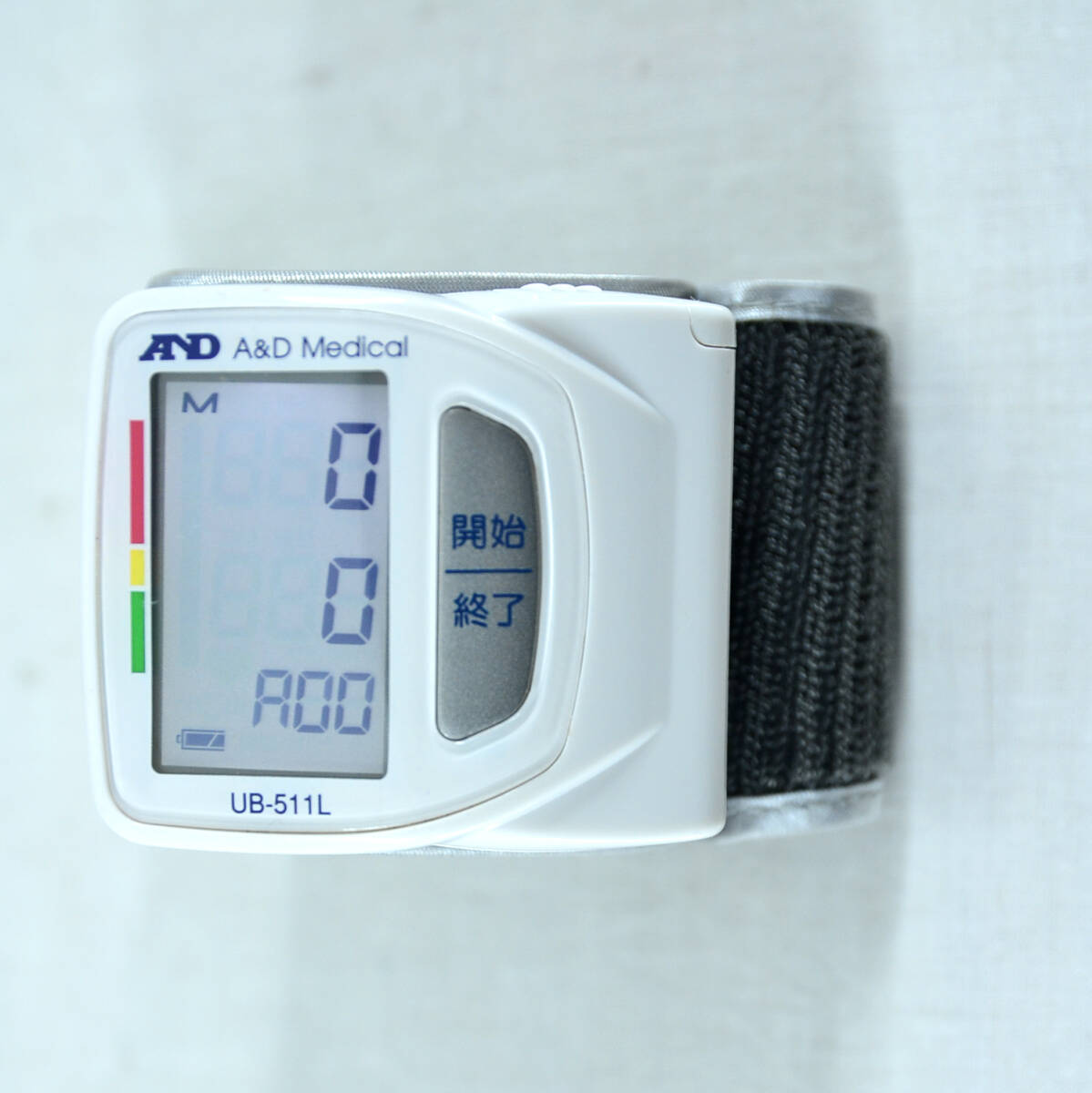 AND エー・アンド・デイ 手首式血圧計 UB-511L 中古品