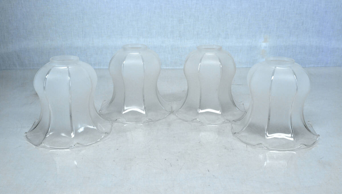 交換用ガラス製ランプシェード 4個セット 口径18cm 花形 中古品