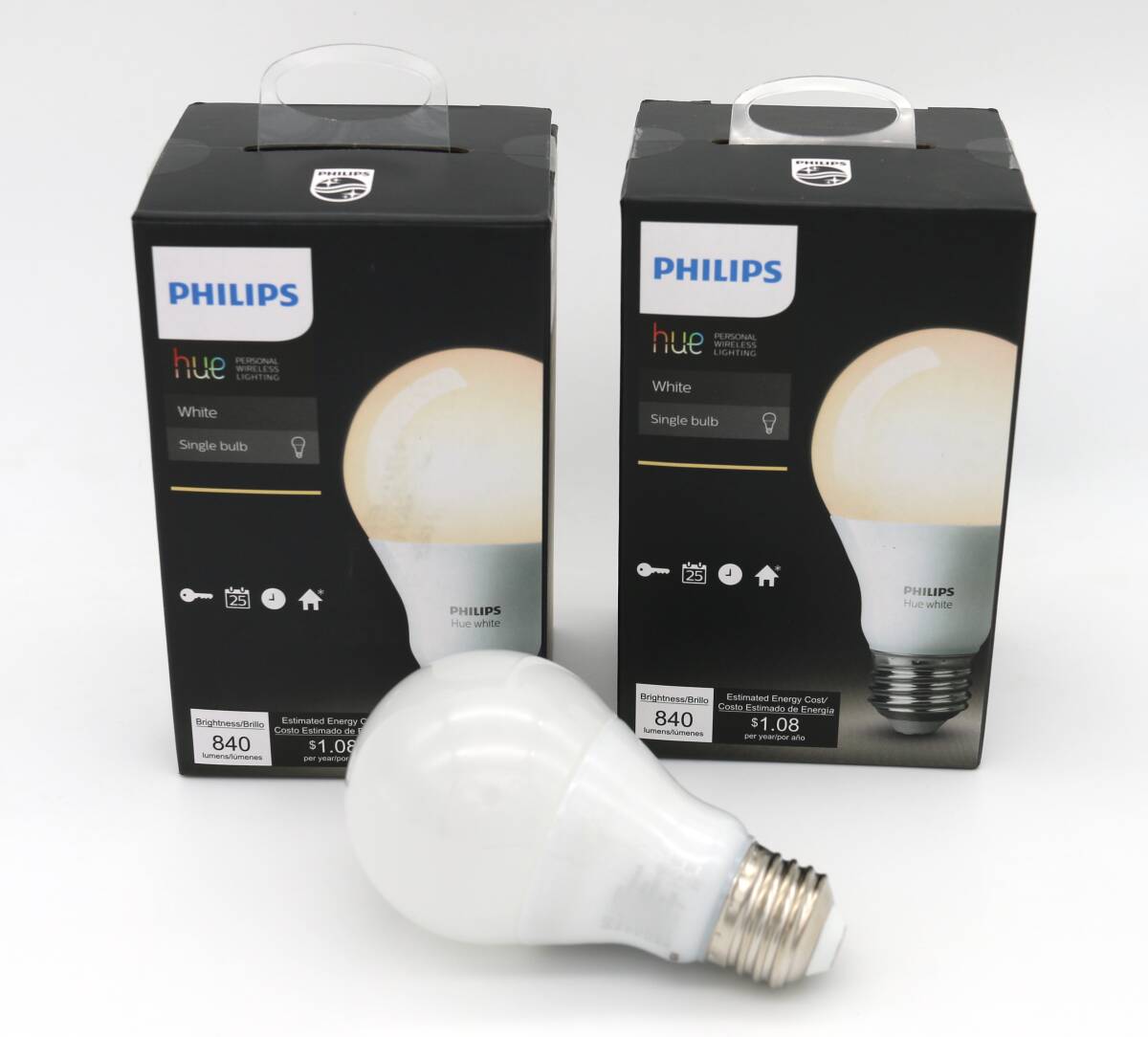 Philips Hue White 840ルーメン 旧型　遠隔操作のLED電球　E26口金タイプ　2個セット　1つは未開封