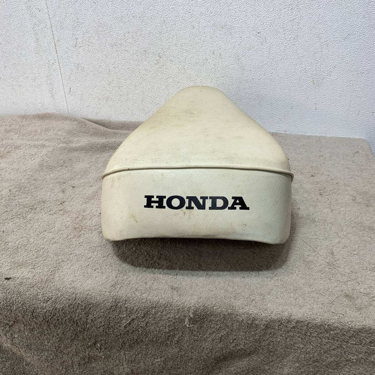 HONDA　ホンダ　オートバイ　シート　XZ4250