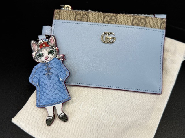 グッチ GUCCI GGスプリーム ネコチャーム 日本限定 ヒグチユウコ バイカラー コイン/カード/キーケース ライトブルー USED美品