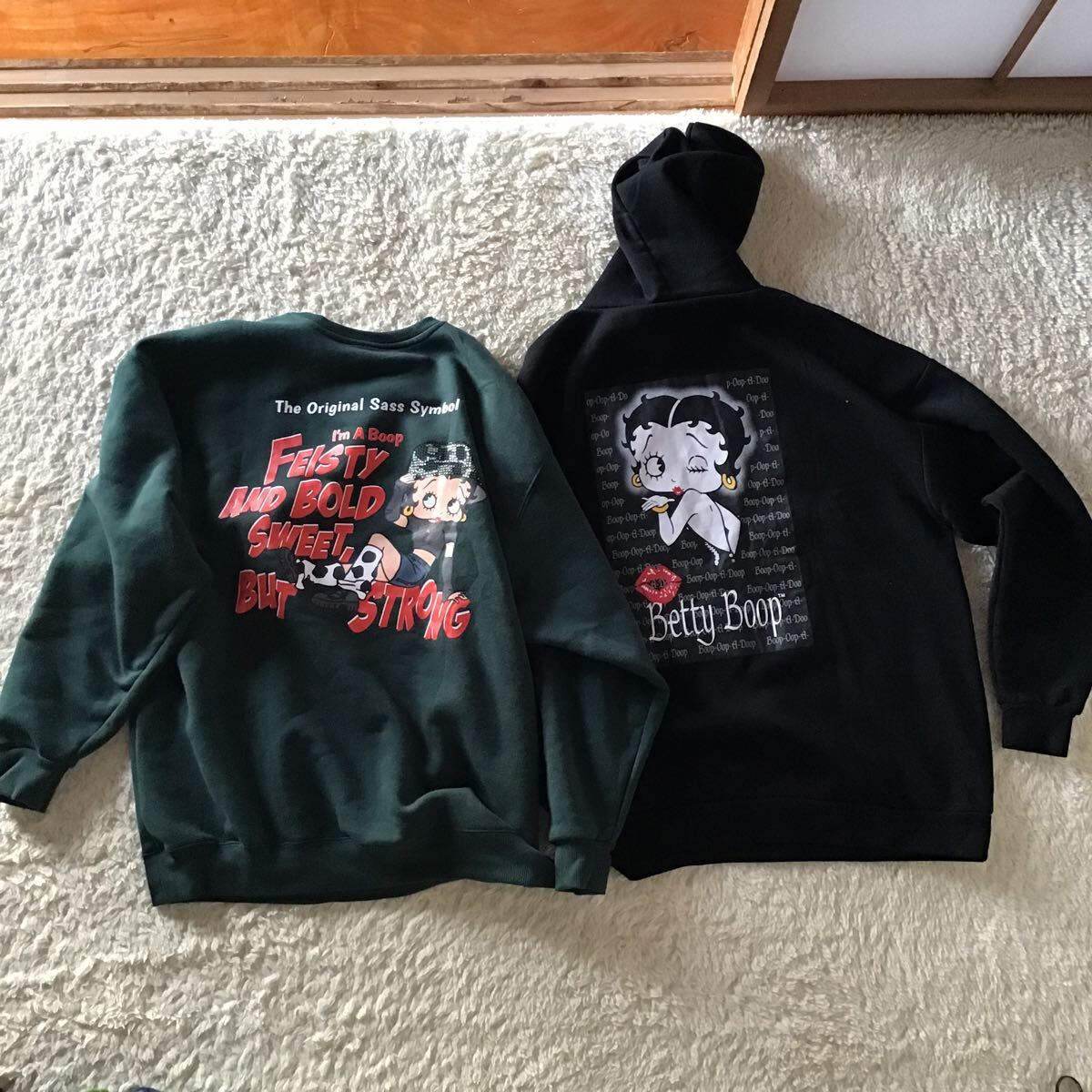 BettyBoop ベティブープ パーカーブラック&トレーナーグリーン　2種