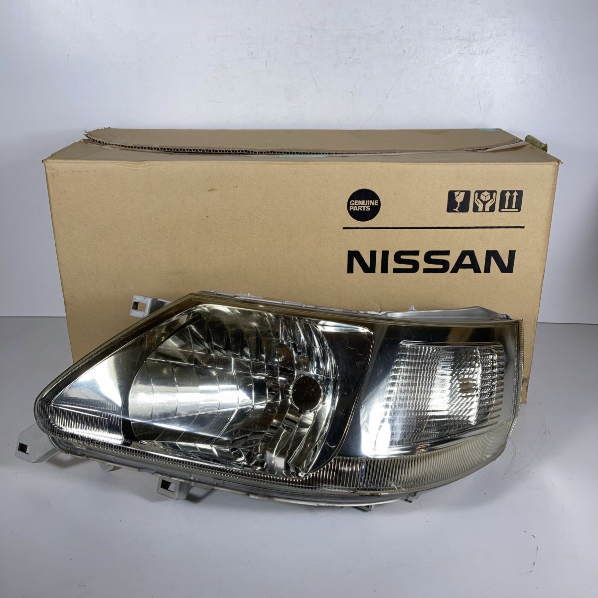 セレナ/C24/後期/純正左ヘッドライトユニット/ハロゲンタイプ/ICHIKOH 1658/26075-CX000日産 NISSAN SERENA パーツ 車 2