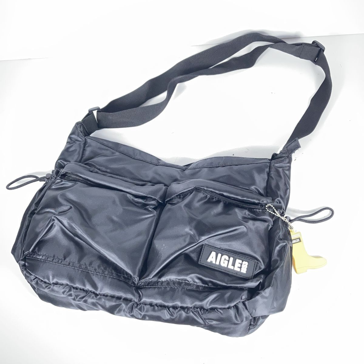 AIGLE [エーグル]　ショルダーバッグ　ナイロン　鞄　ブラック