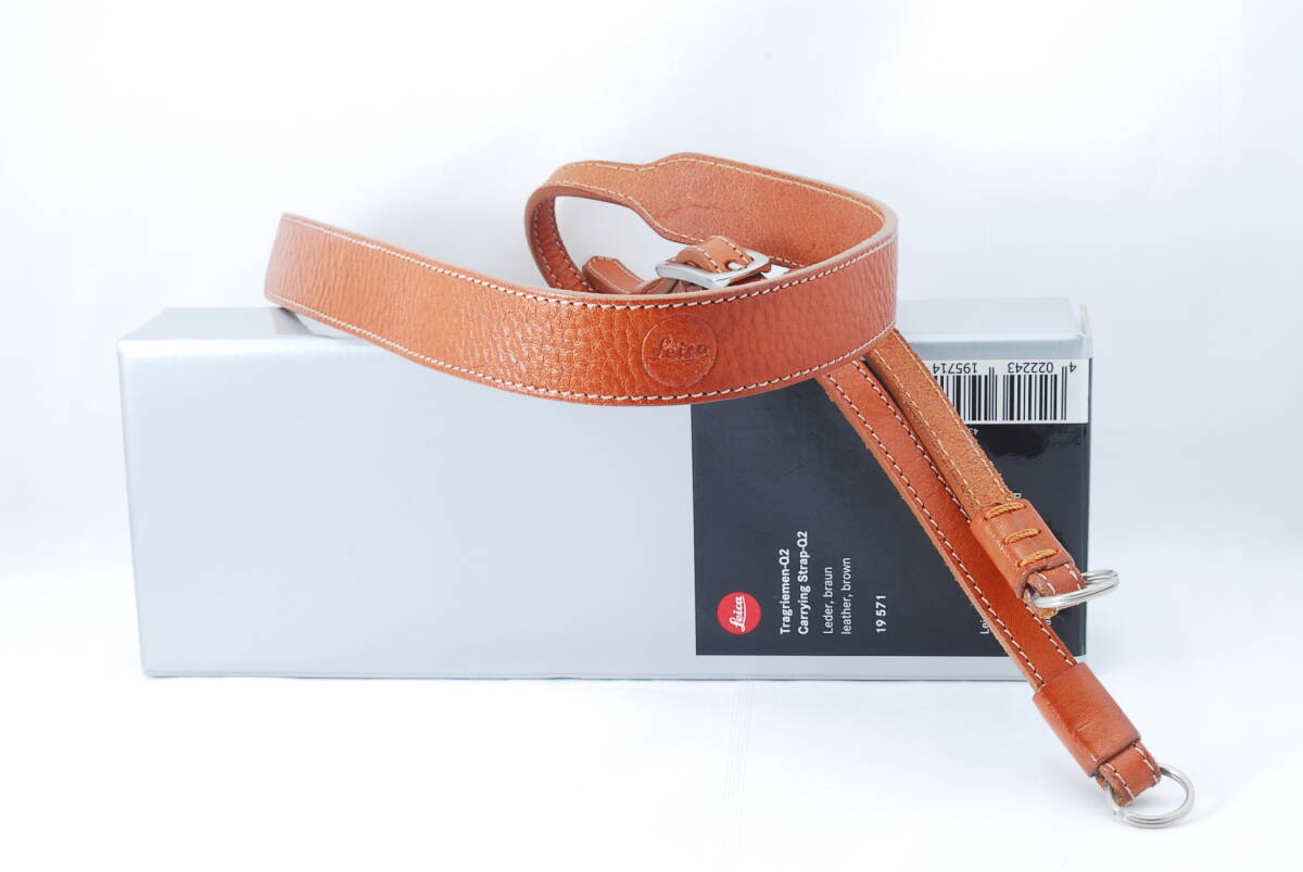 ☆LEICA ライカ Q2用 レザー カメラ ストラップ ブラウン ロゴ 型押し文字 キャリング ネック ショルダー Camera Strap 革 19571☆