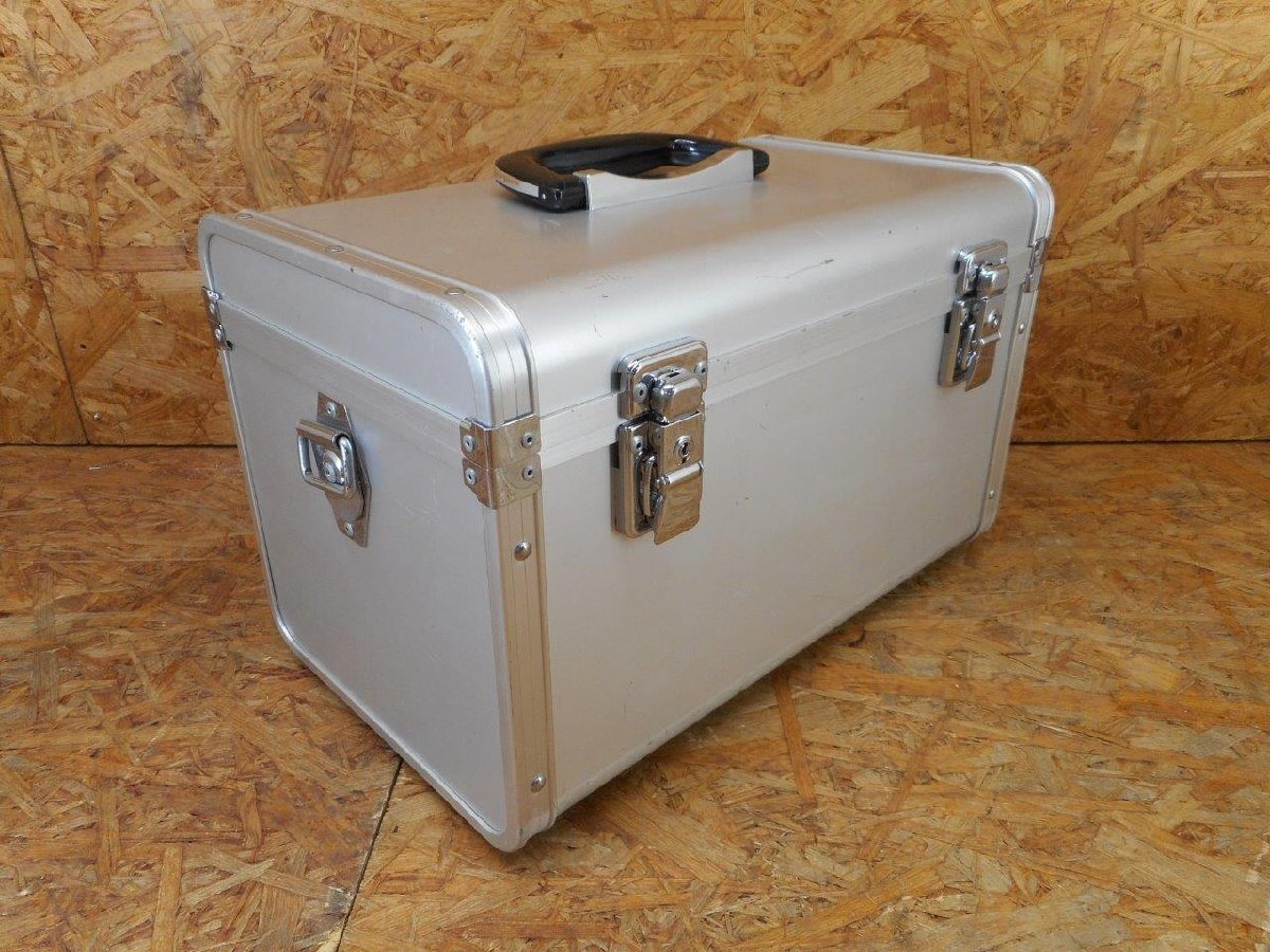 ◎メーカー・型番不明 シルバー 機器輸送ハードケース トランクタイプ 機材ケース 鍵付き◎［H-726]