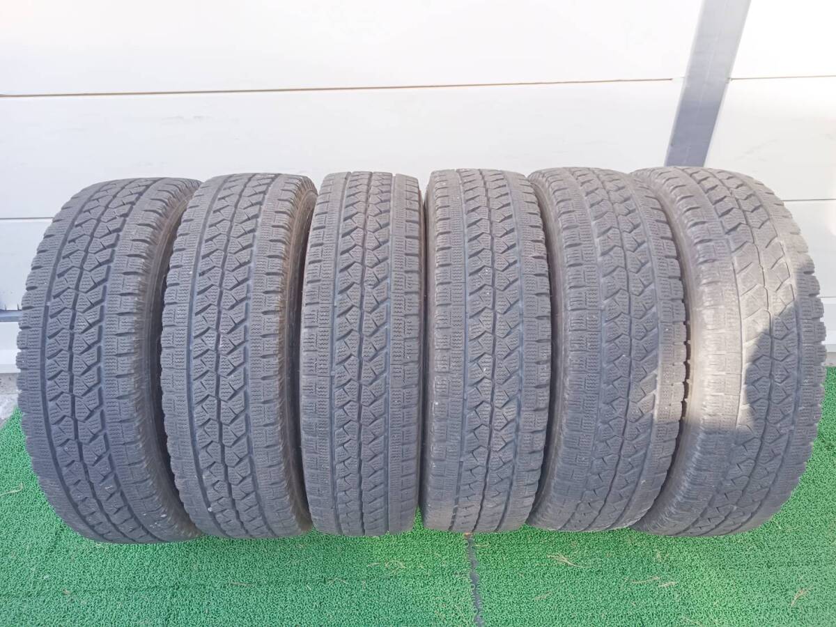★残り溝約7.8-10.0mm★21年製★ ブリヂストンBLIZZAK W979 215/70R17.5 118/116L LT　6本セット スタッドレス　C1025
