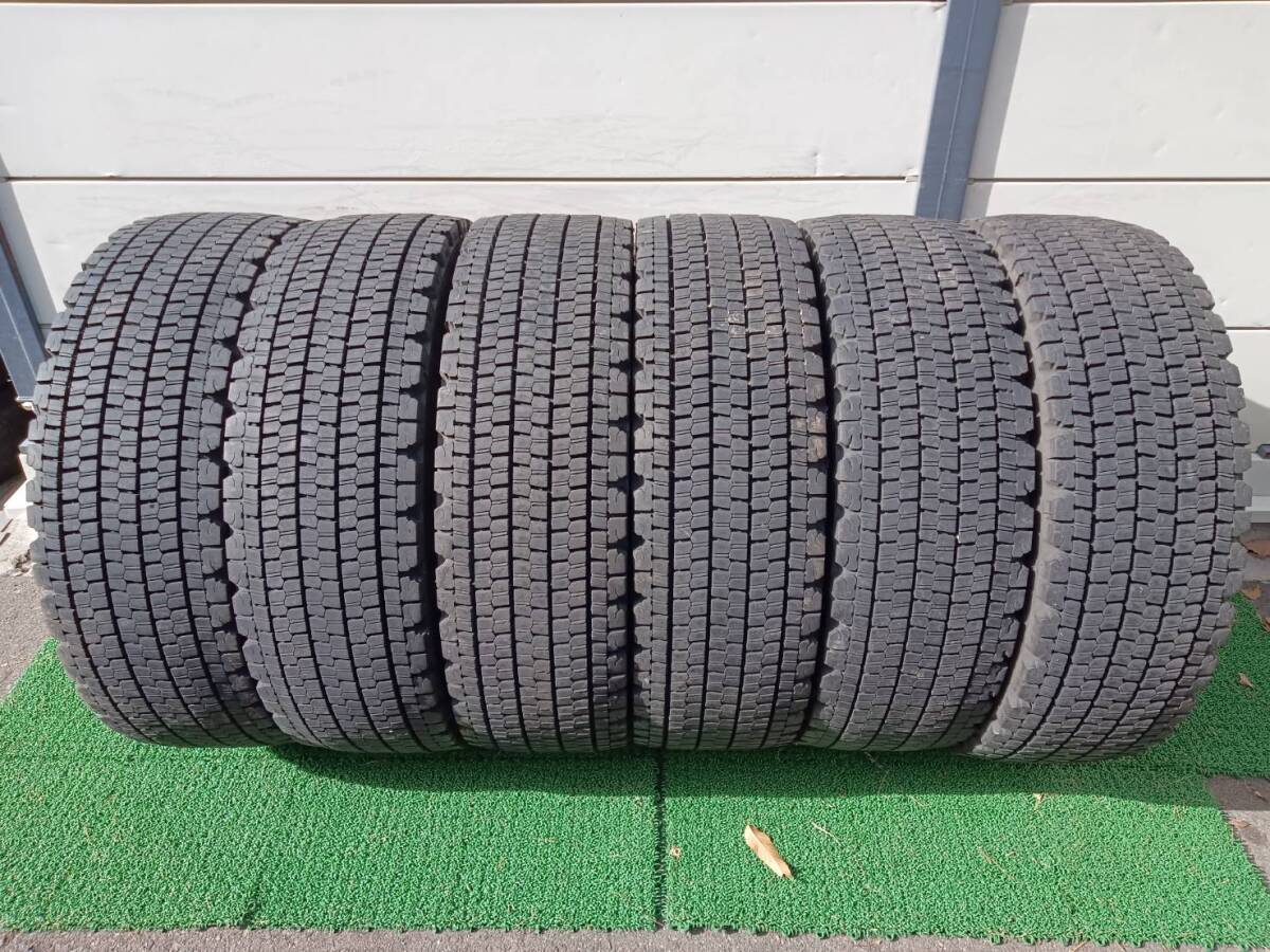 ★再生タイヤ★残り溝約10.4-15.0mm★ ブリヂストンW900 265/70R19.5 140/138J　6本セット スタッドレス　C1036