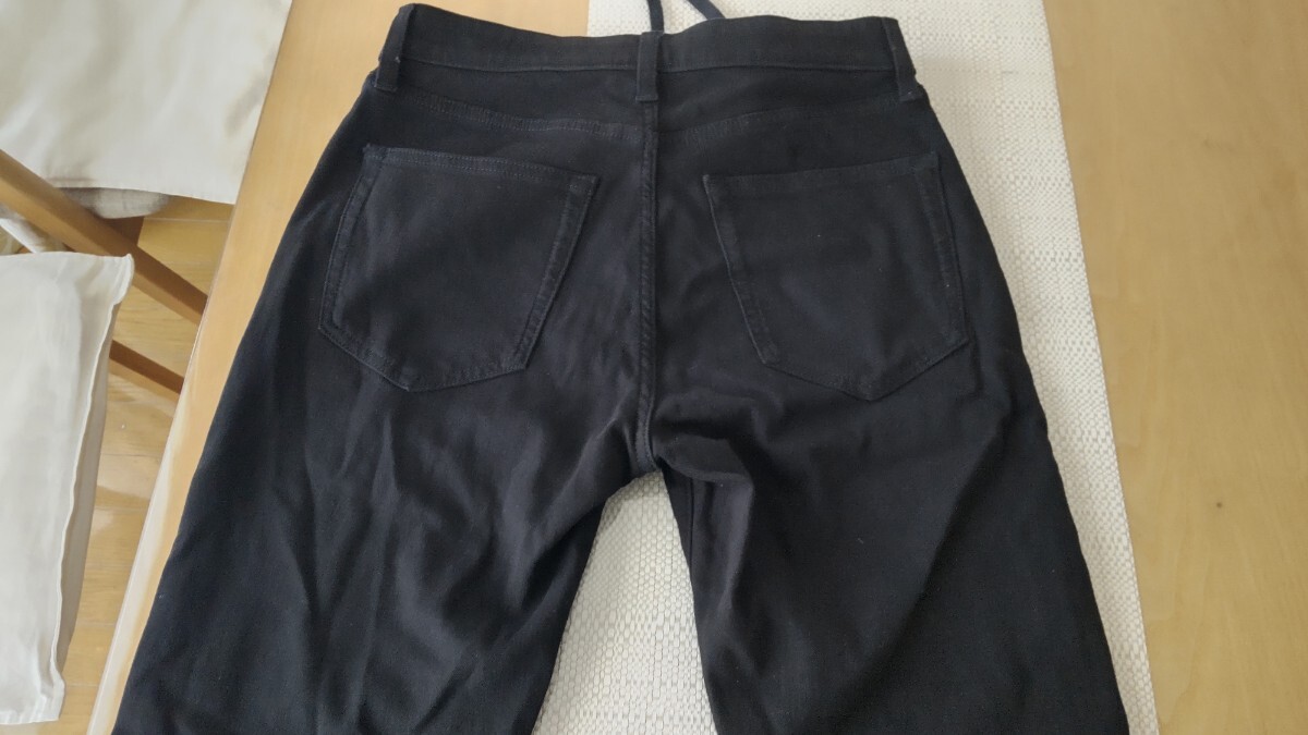 ユニクロ UNIQLO EZYジーンズ ブラックサイズ S
