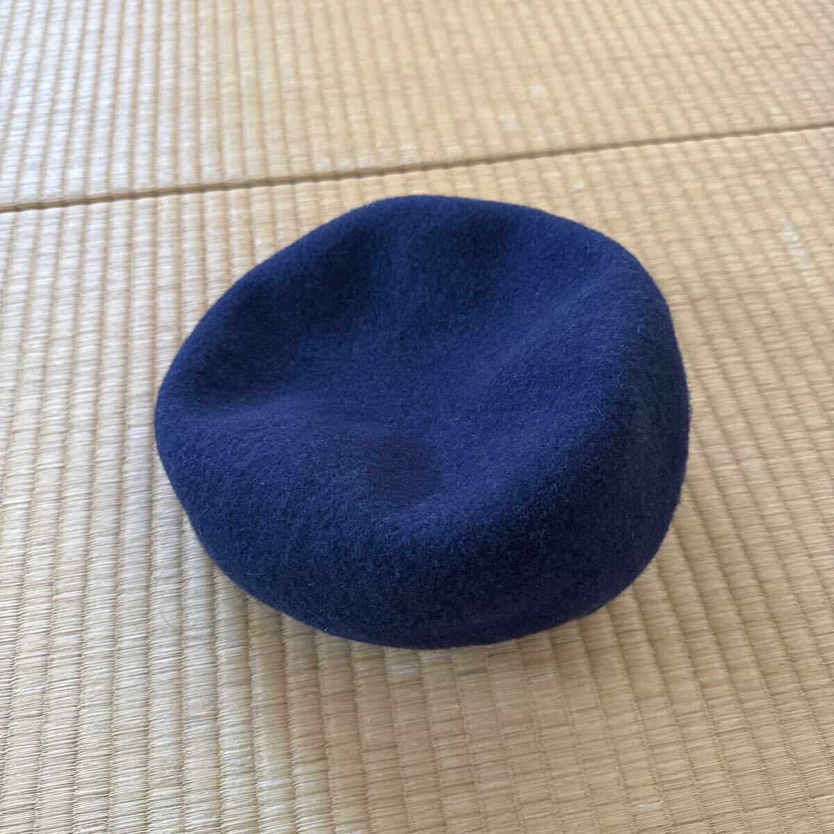 ベレー帽 紺色　毛100% サイズ57.5cm