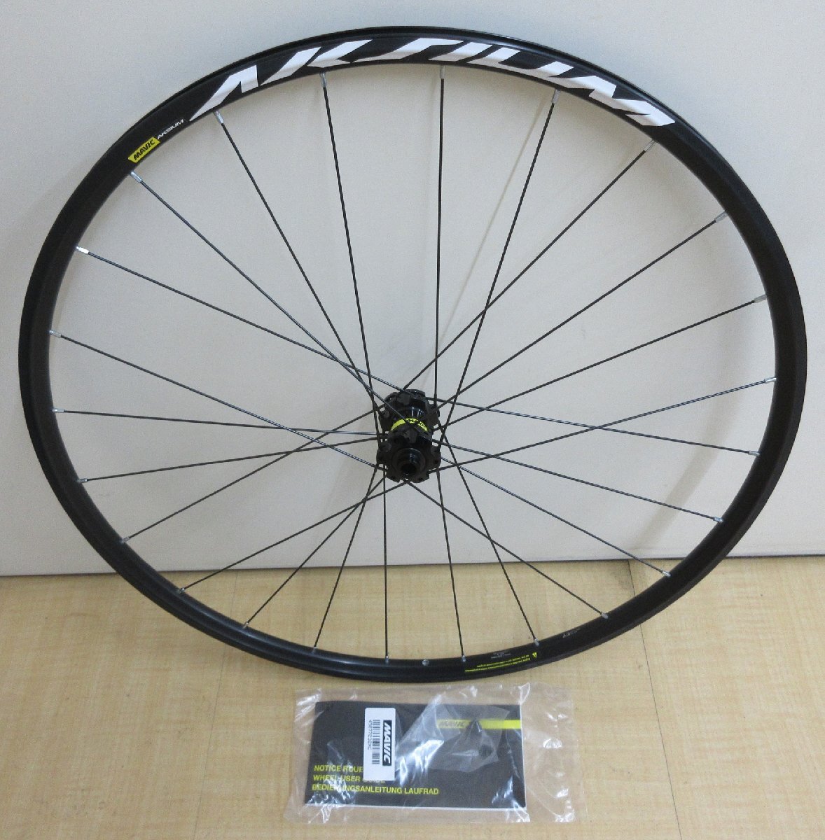 新品 2025 MAVIC マビック AKSIUM アクシウム Disc フロント用 アクシウム 700C センターロックディスクブレーキ ※送料無料一部を除く
