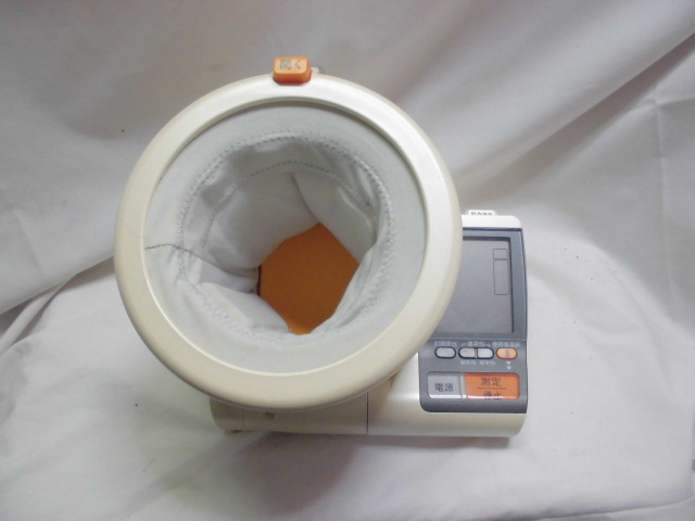 OmRon　オムロン　血圧計　HEM-1010 動作品　アダプターなし