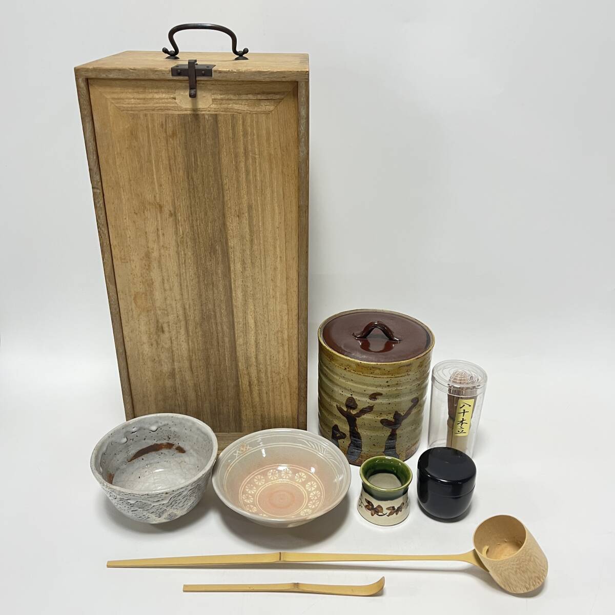 【62768V】茶道具セット まとめて8点 春清 陶山 銘印在 水指 抹茶碗 冷柄杓 茶筅 茶器 経年保管品 現状品