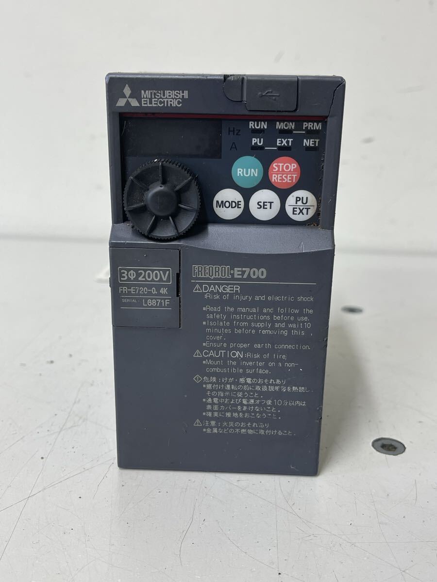 D438 三菱電機 　インバータ 　FR-E720-0.4K　中古品