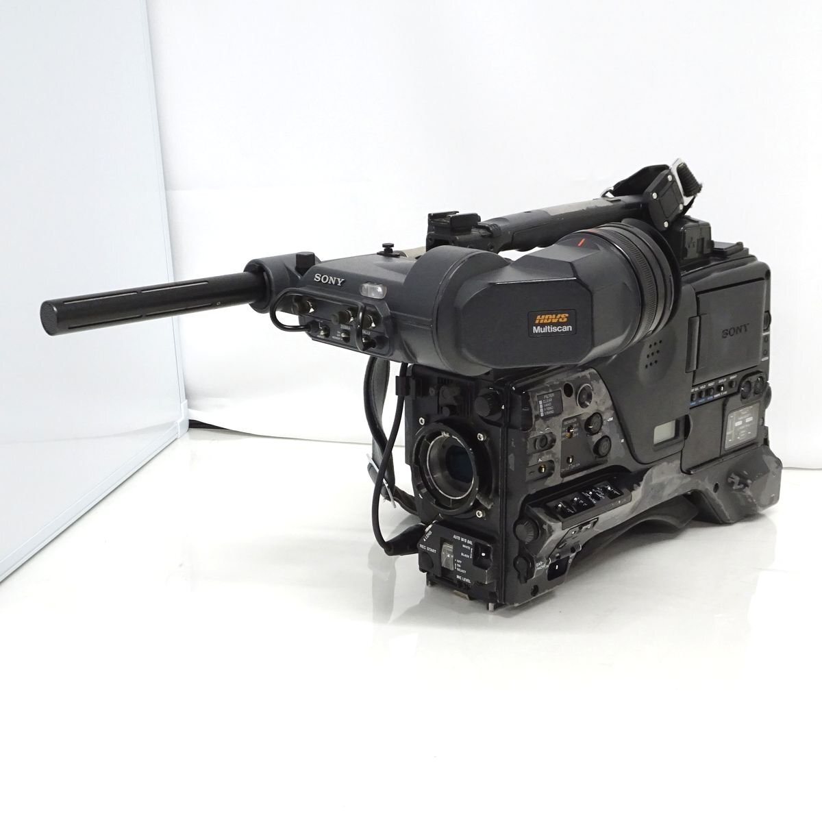 SONY PDW-700 XDCAM HD422 ソニー 放送業務用カムコーダー VF/マイク有り（LASER 僅か440/一部訳あり）【中古/動作品】#407158
