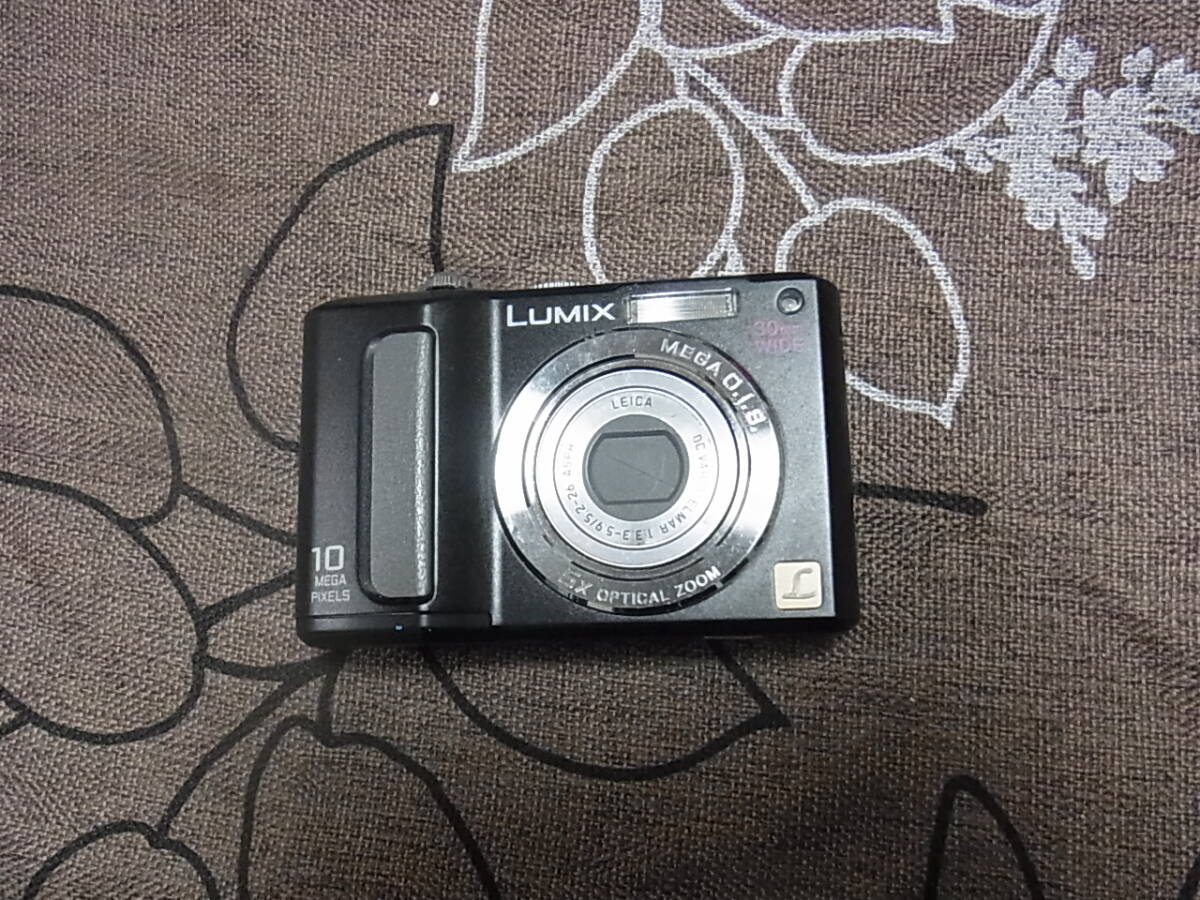  Panasonic　 LUMIX 　DMC-LZ10 　デジタルカメラ　単三電池仕様　動作確認済