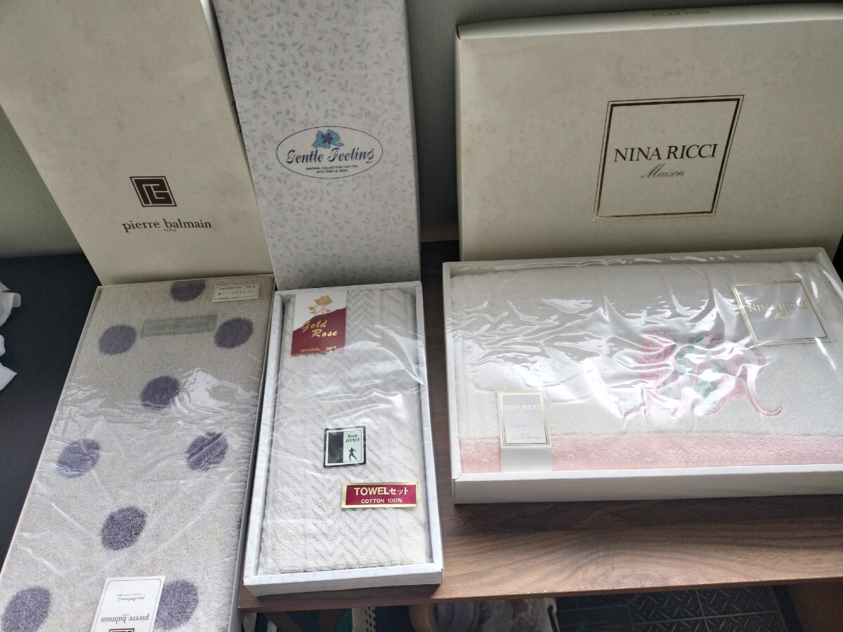 未使用タオル　まとめ売り80サイズ発送 箱入り ギフト 保管品田辺市80サイズ発送