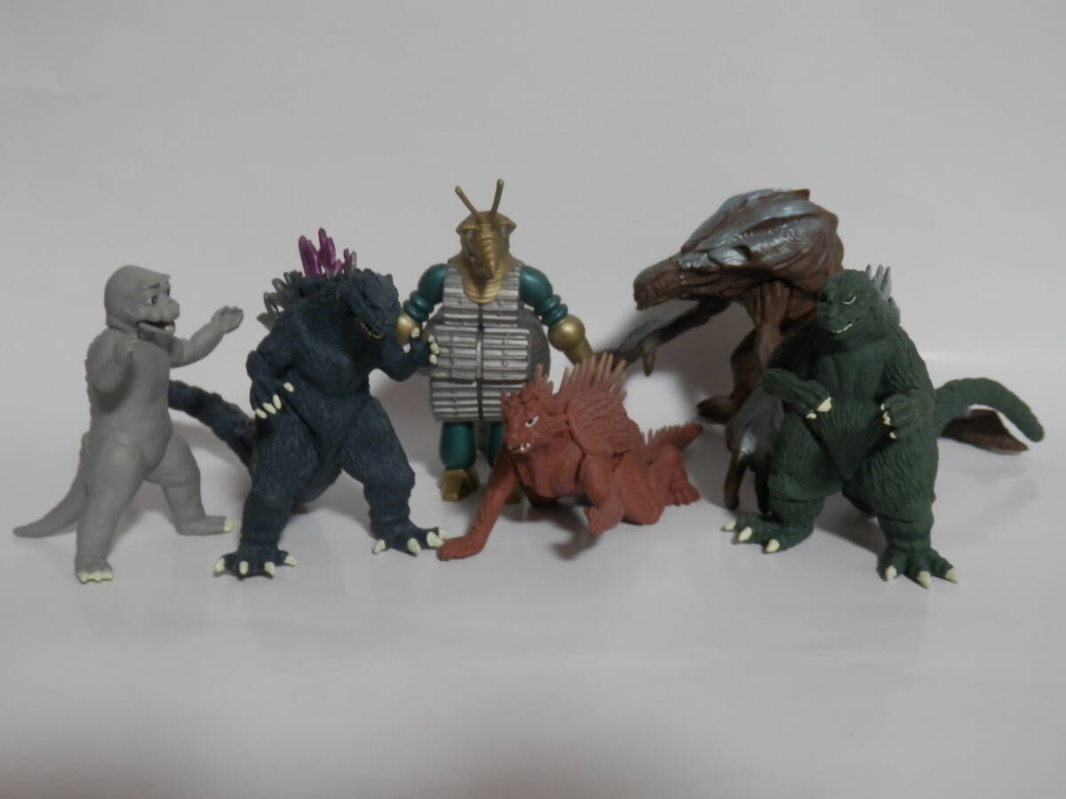 バンダイ　HGシリーズ　ゴジラ４　全６種　中古