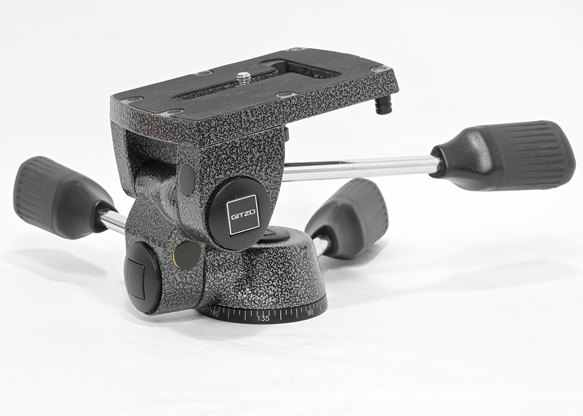 ジッツオ Gitzo マグネシウム製 ロープロファイル雲台 G2270M