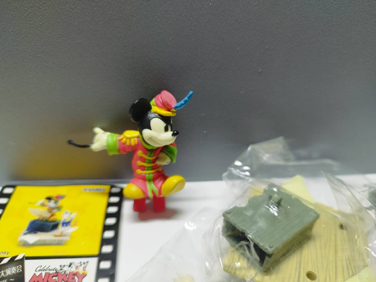 ディズニー ファンタスティックギャラリー ミッキーの大演奏会ドナルド, トミー フィギュア TOMY 2004年 Fantastic Gallery