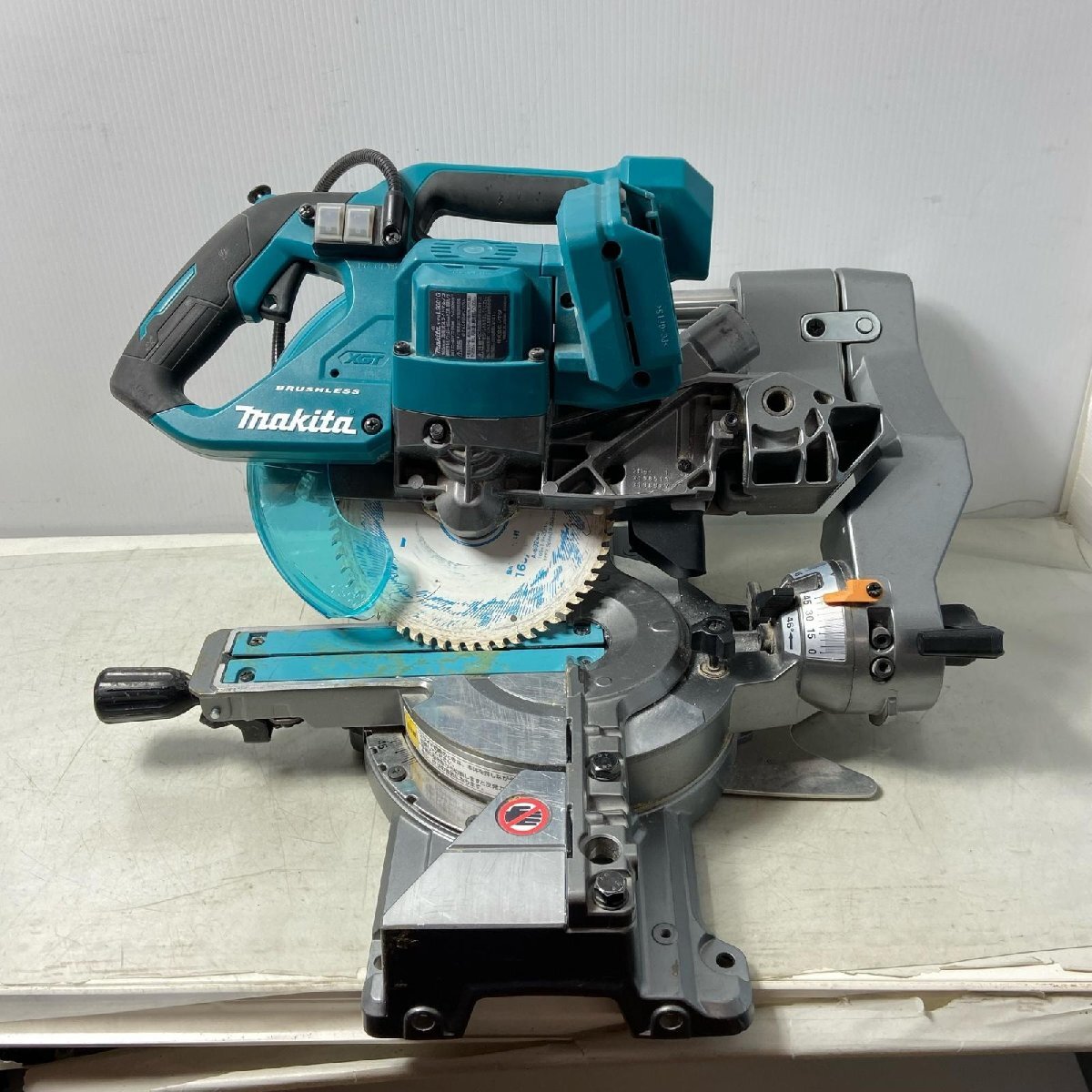 ΦΦ MAKITA マキタ 165mm 40V 充電式スライドマルノコ LS001G ブルー 傷や汚れあり