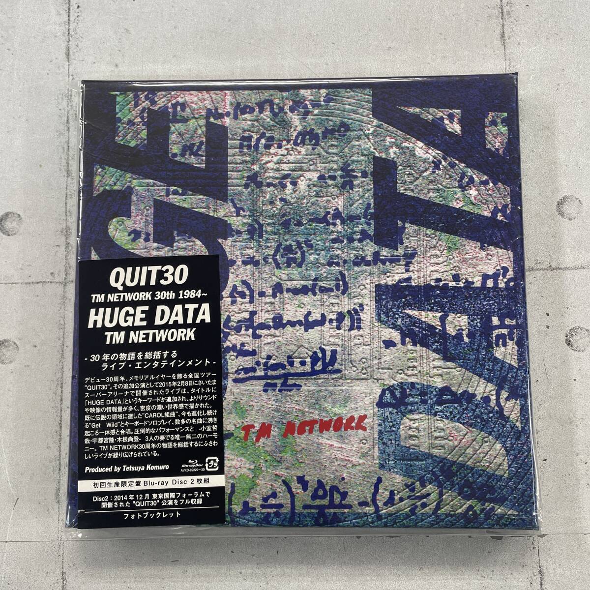 TM NETWORK 30th 1984～ QUIT30 HUGE DATA　初回生産限定盤　Blu-ray Disc 2枚組　※ZA-108