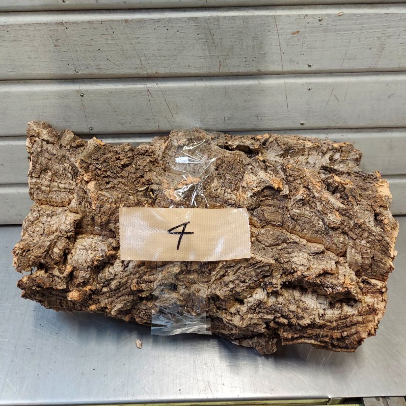 送料無料！即決 ♪現品　バージンコルク樹皮　長方形　約ｗ35ｘｄ23ｘ厚み2ｃｍ　④