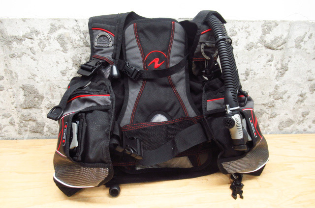 ジャンク AQUALUNG アクアラング pro LT BCジャケット SMサイズ ダイビング用品 重機材 管理8k0106Q-J1
