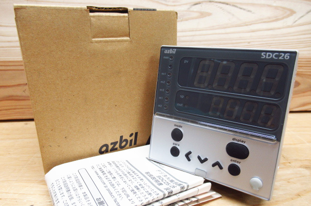 新品未開封 azbil アズビル山武 SDC26 デジタル指示調節計 C26TR0UA5100 2017年製 管理8k0120M-I6