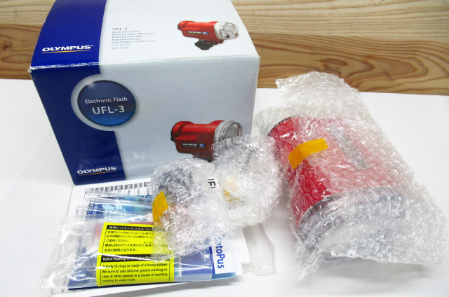 新品未開封品 OLYMPUS オリンパス UFL-3 水中専用フラッシュ ストロボ ダイビング 管理8k0128L-H4